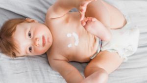 Mengatasi Kulit Sensitif pada Anak yang Sebaiknya Para Bunda Perhatikan
