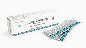 Chloramphenicol: Manfaat, Dosis, Efek Samping, dan Aturan Pakainya